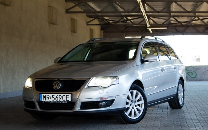 Volkswagen Passat cena 17900 przebieg: 400213, rok produkcji 2010 z Radom małe 704